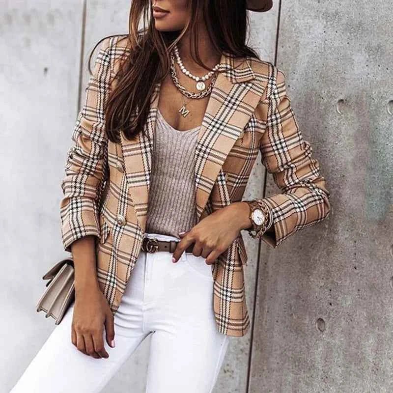 Classic Blazer – Timeless Tailored Fit for Elegant Occasions