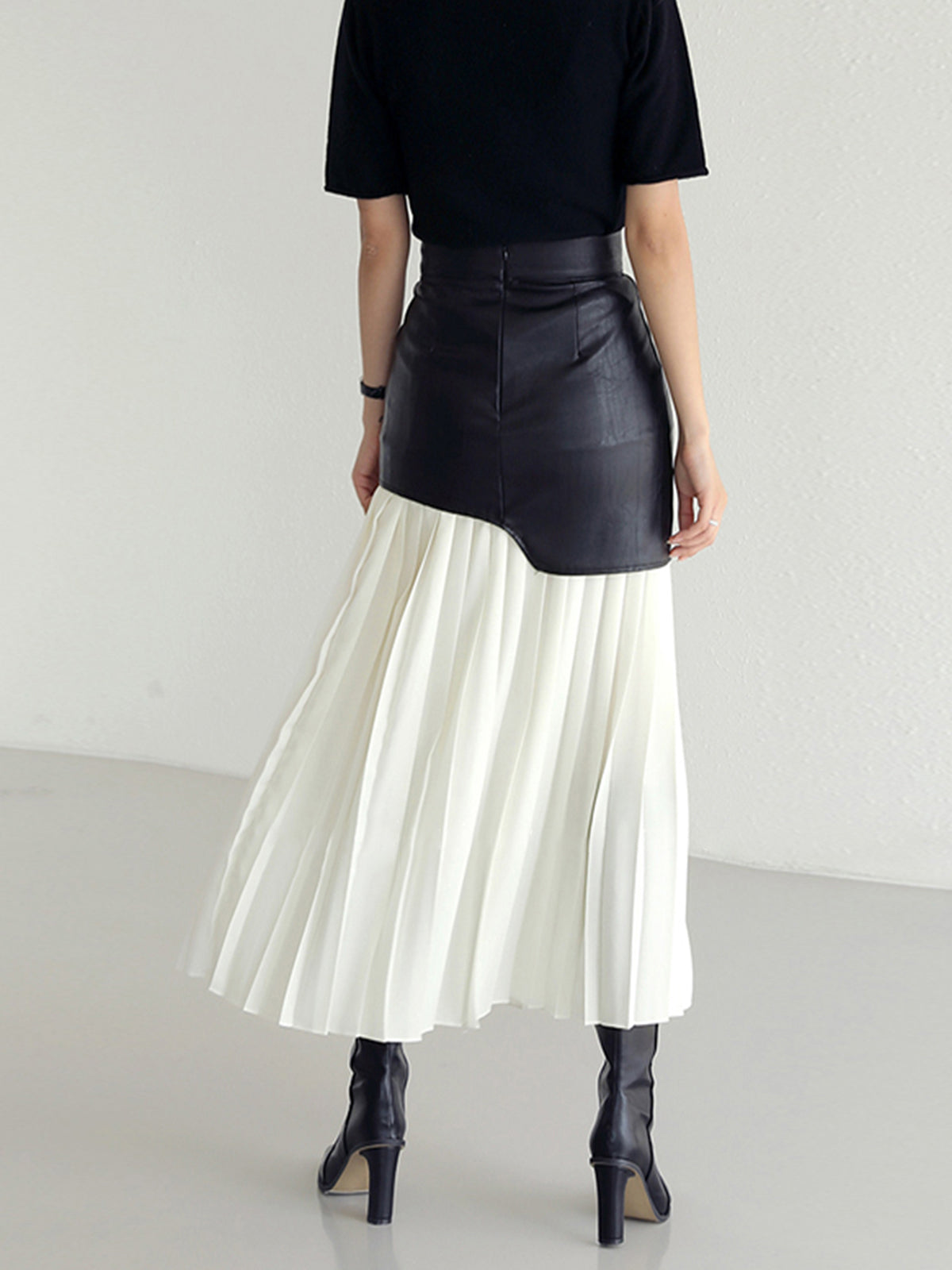 Pleated Maxi Skirt for Elegant Flowing Styling Looks