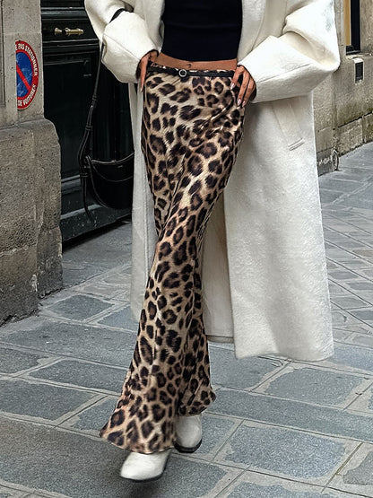 Leopard Print Maxi Skirt for Bold Elegant Styling Looks
