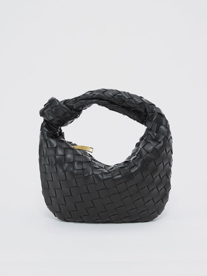 Woven Knot Shoulder Bag for Effortless Summer Styling