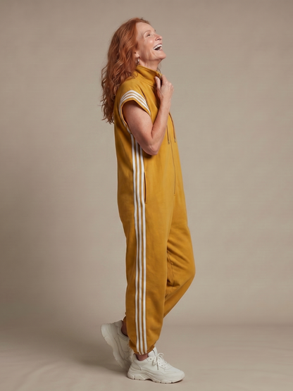 Modern Zip-Up Women’s Tracksuit