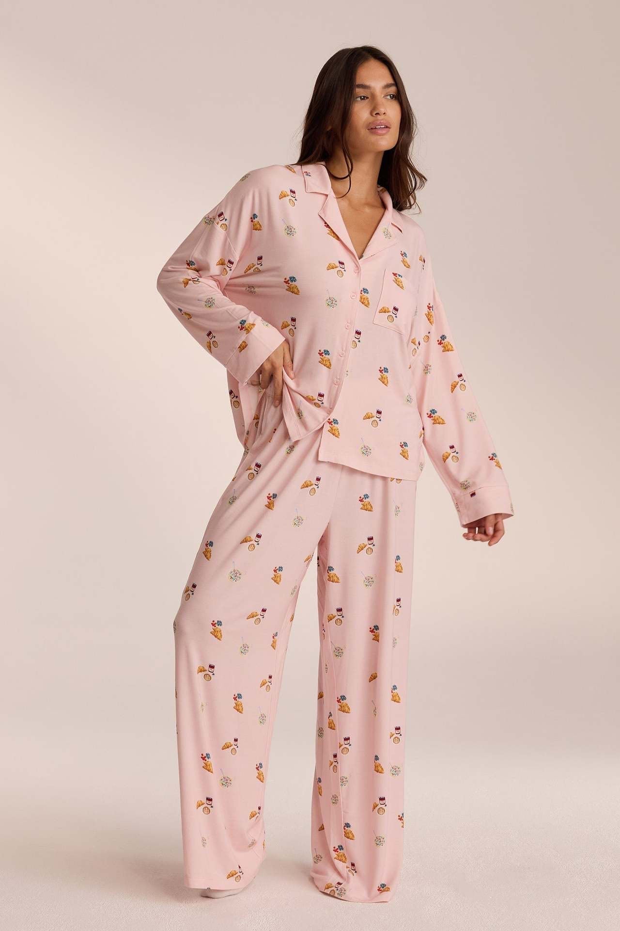 Relaxed Fit Women's Pajama Set for Cozy Comfort