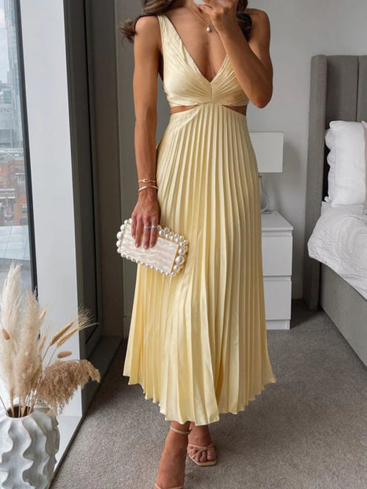 Deep V-Neck Maxi Dress for Elegant Evening Styling