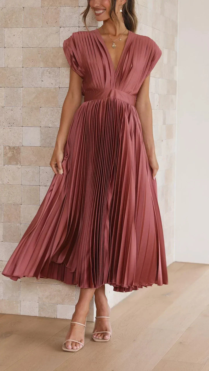Pleated V-Neck Maxi Dress for Elegant Feminine Looks