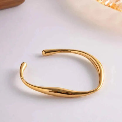 Gold Bracelets Collection for Elegant Everyday Styling