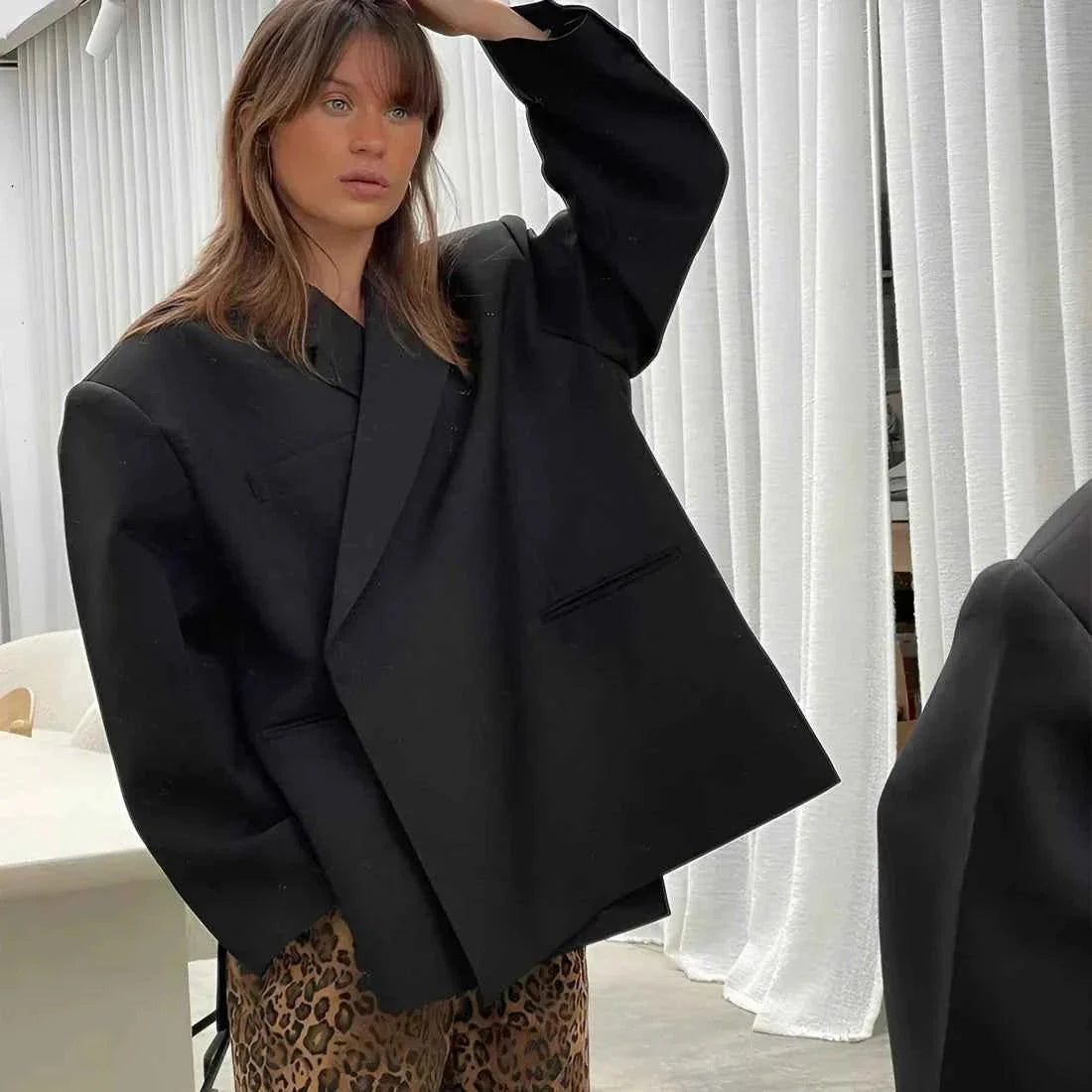 Oversized Blazer – Clean Minimal Look with Relaxed Tailored Fit