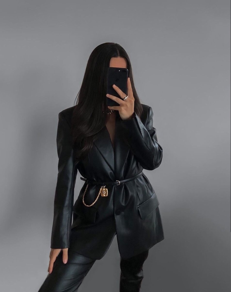 Leather-Look Blazer – Structured Fit with Modern Edge Styling