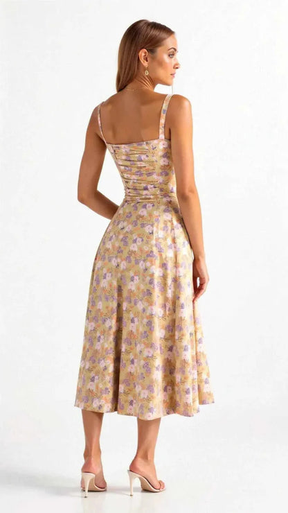 Romantic midi dress with vintage floral pattern