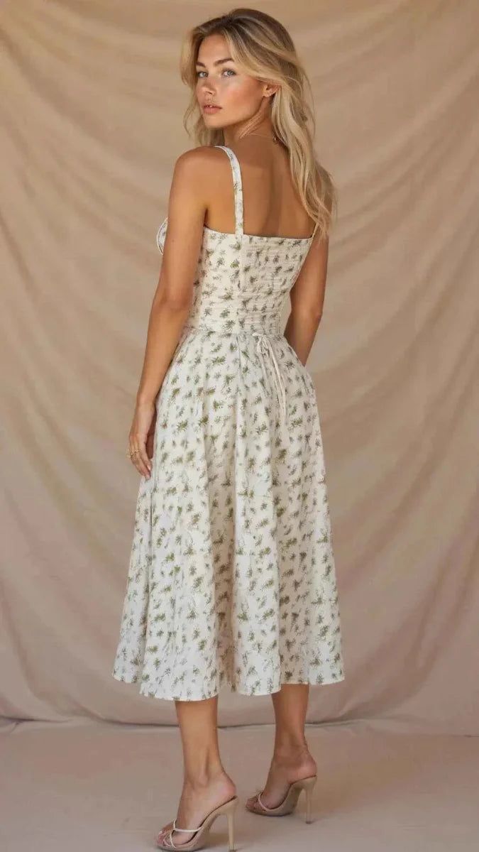 Romantic midi dress with vintage floral pattern