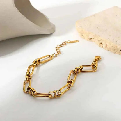 Gold Link Bracelet for Chic Everyday and Evening Looks
