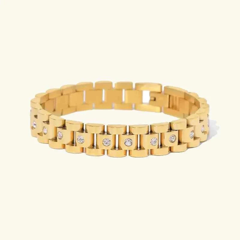 Gold Link Bracelet for Elegant and Timeless Styling Looks
