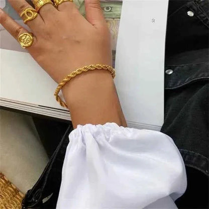 Gold Chain Bracelet for Effortless Everyday Chic Styling
