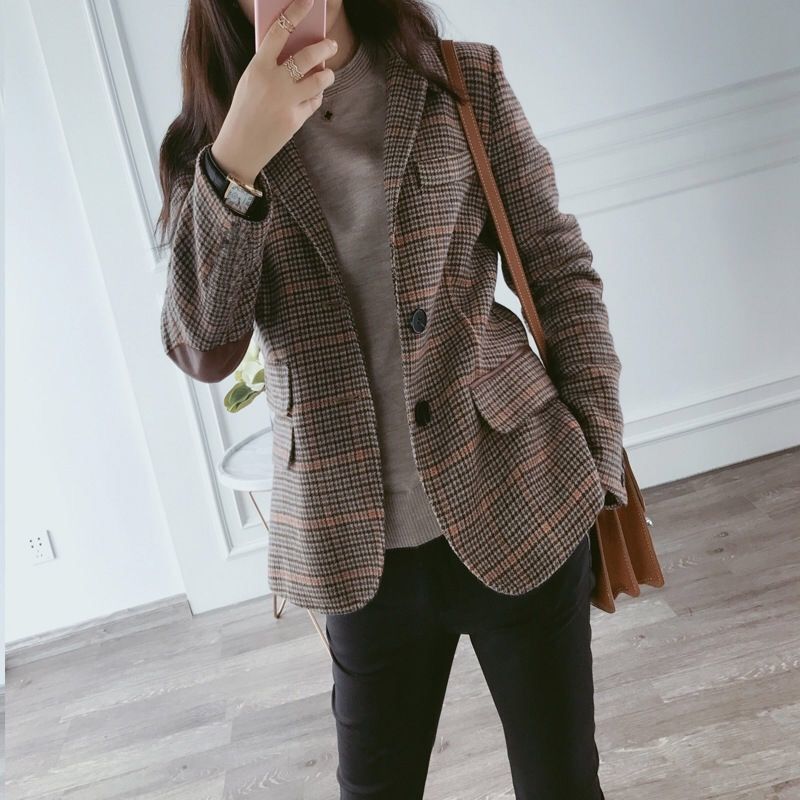 Textured Blazer – Structured Fit with Premium Fabric Look