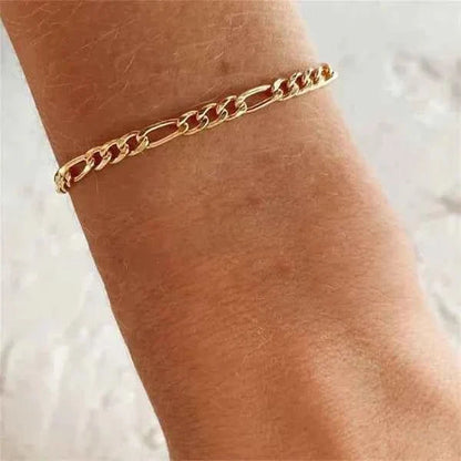 Gold Chain Bracelet for Chic Minimal Everyday Styling