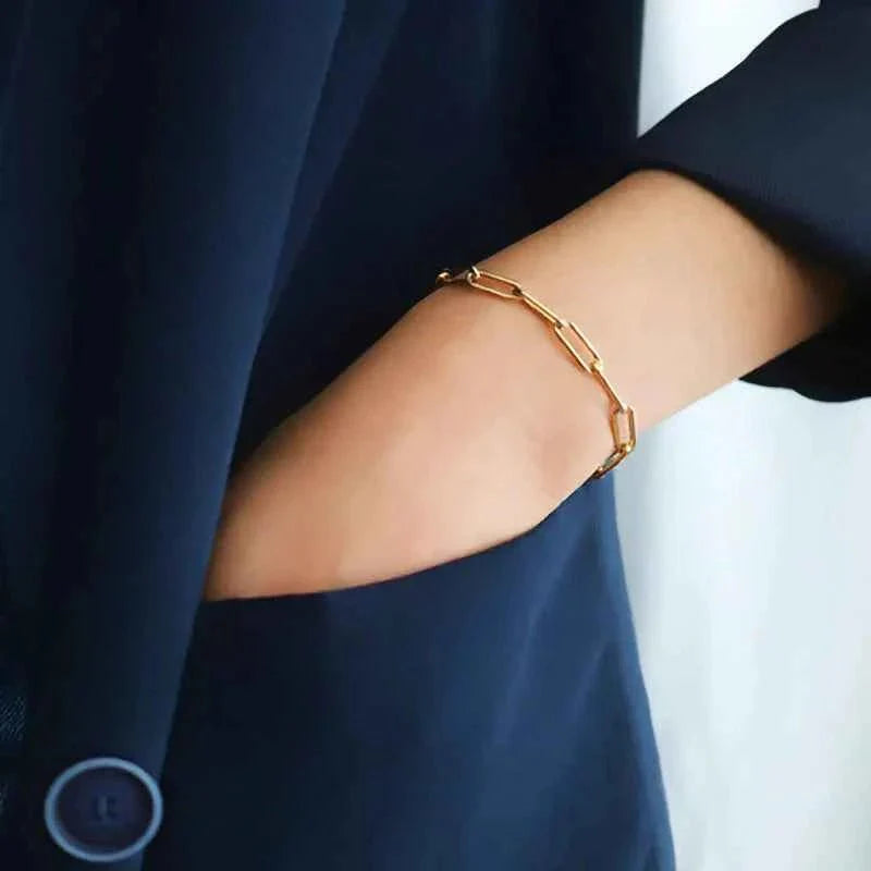 Paperclip Chain Bracelet in Gold for Elegant Everyday Styling