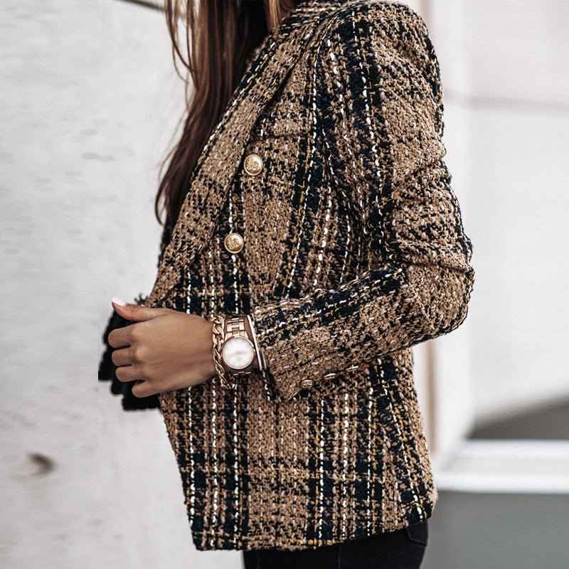 Fitted Blazer – Minimalist Design for Clean and Elegant Styling