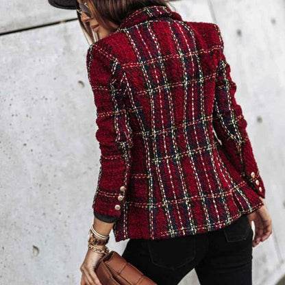 Fitted Blazer – Minimalist Design for Clean and Elegant Styling