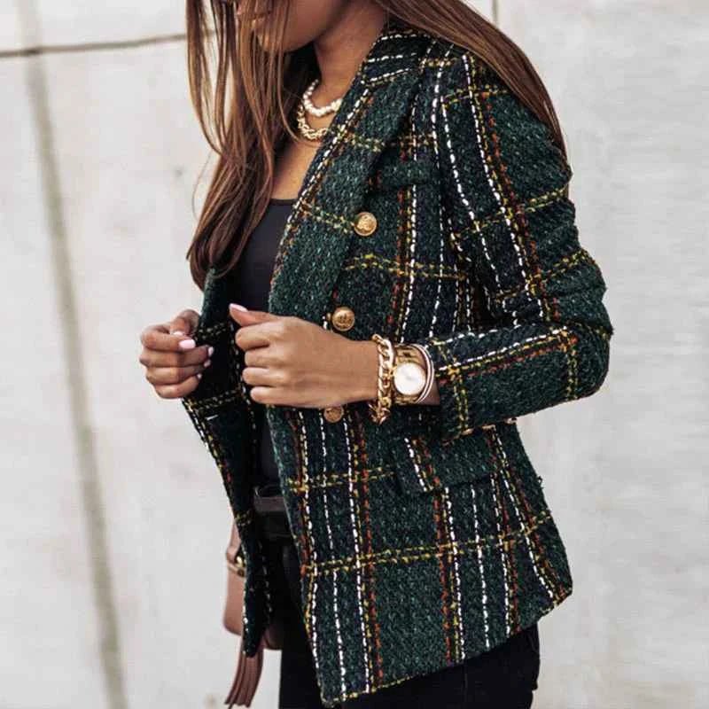 Fitted Blazer – Minimalist Design for Clean and Elegant Styling